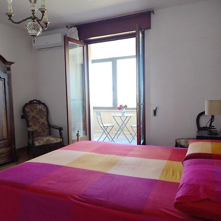 Favolosa Casa Con Terrazza, Idromassaggio, Cortile E Garage Auto Каровиньо Экстерьер фото